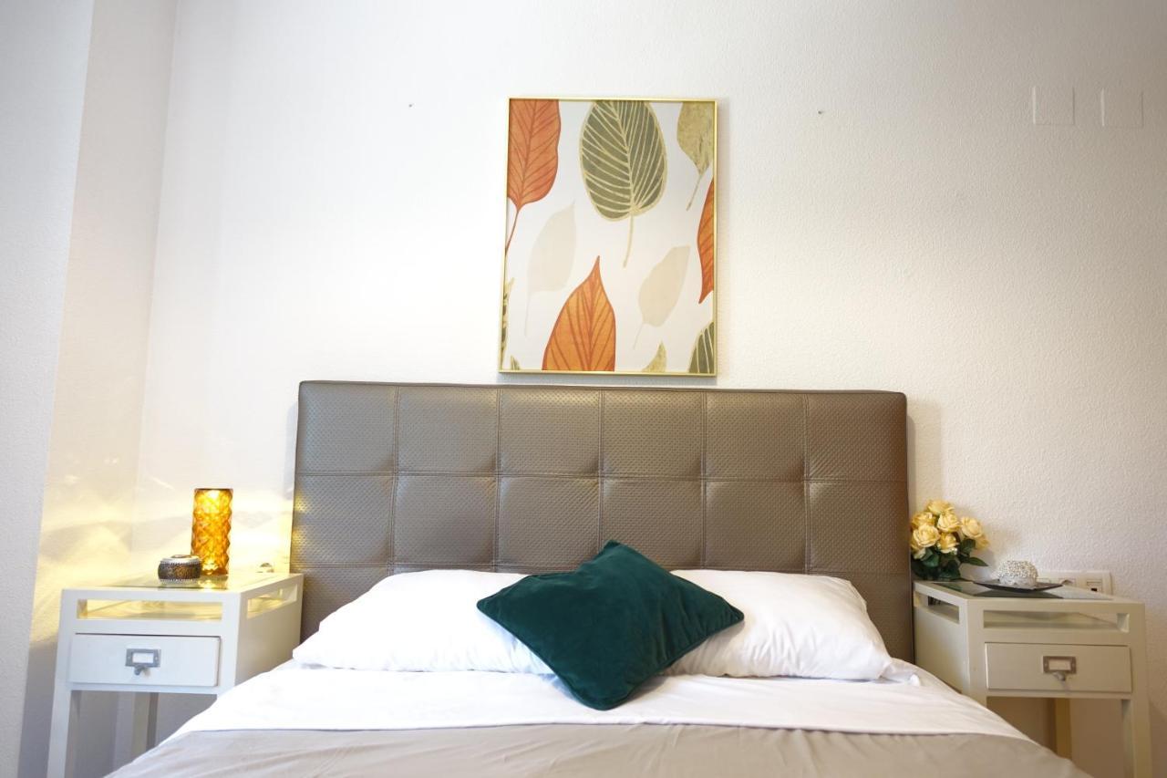 ☆The Peaceful Valencia Homestay☆ W/ Terrace⌘Parking⌘Bbq Buitenkant foto