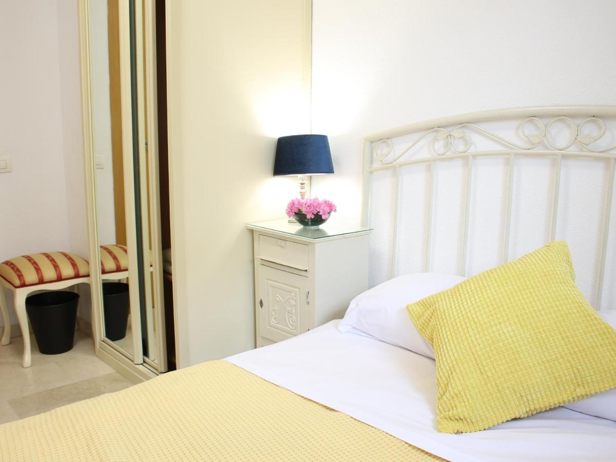 ☆The Peaceful Valencia Homestay☆ W/ Terrace⌘Parking⌘Bbq Buitenkant foto