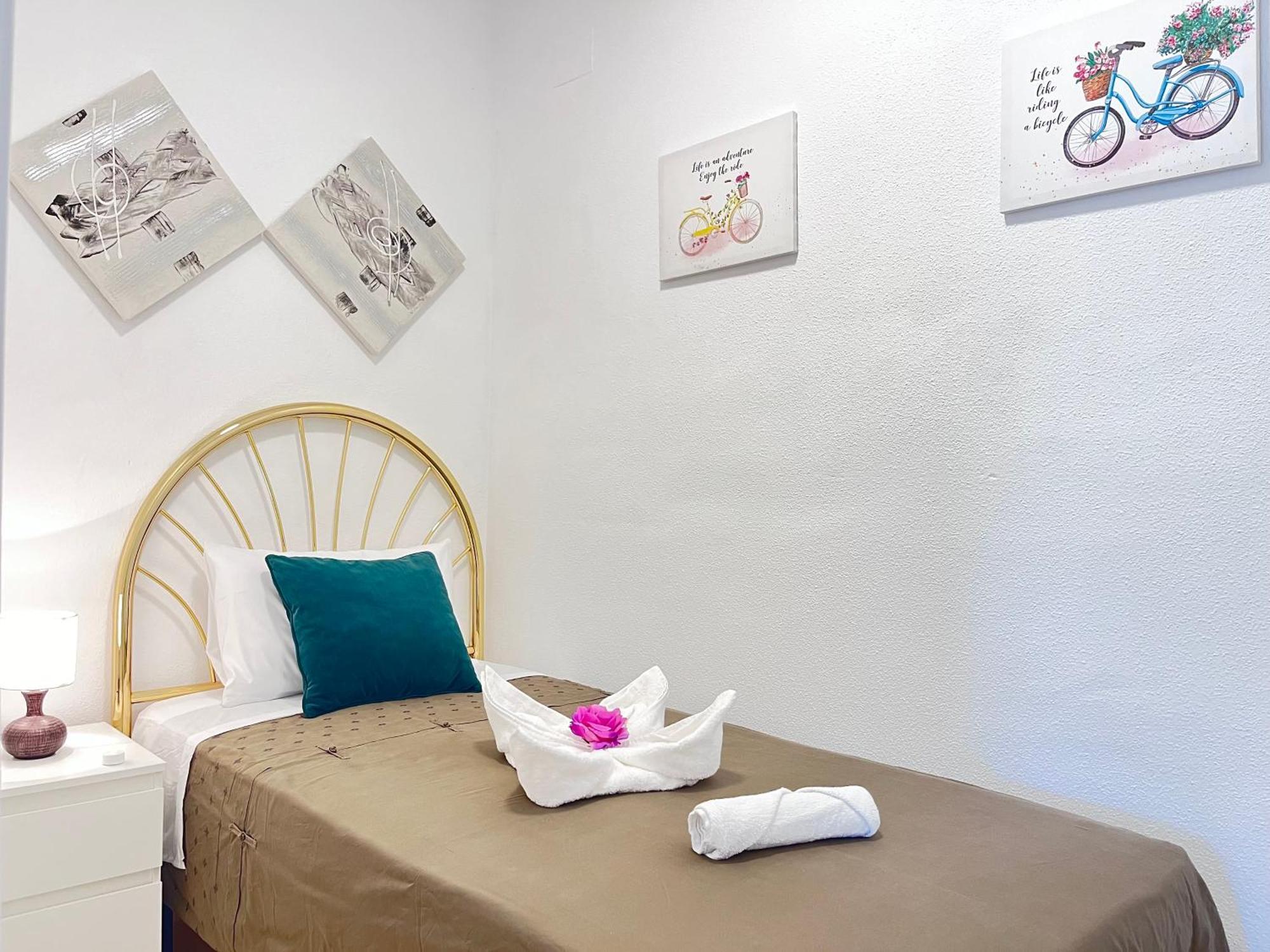 ☆The Peaceful Valencia Homestay☆ W/ Terrace⌘Parking⌘Bbq Buitenkant foto